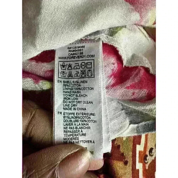 Forever 22 Floral Tank Top Size Medium - Picture 5 of 5